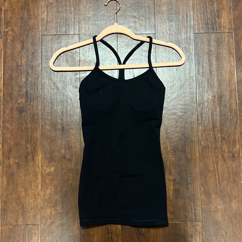 Black lululemon tank top with built in sorts bra!